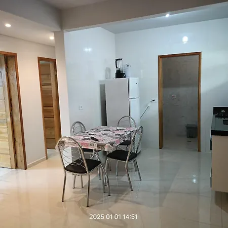 Apartamento pé na areia, praia Ubatuba, 2quartos, inteiro , Wi-fi ,garagem-3